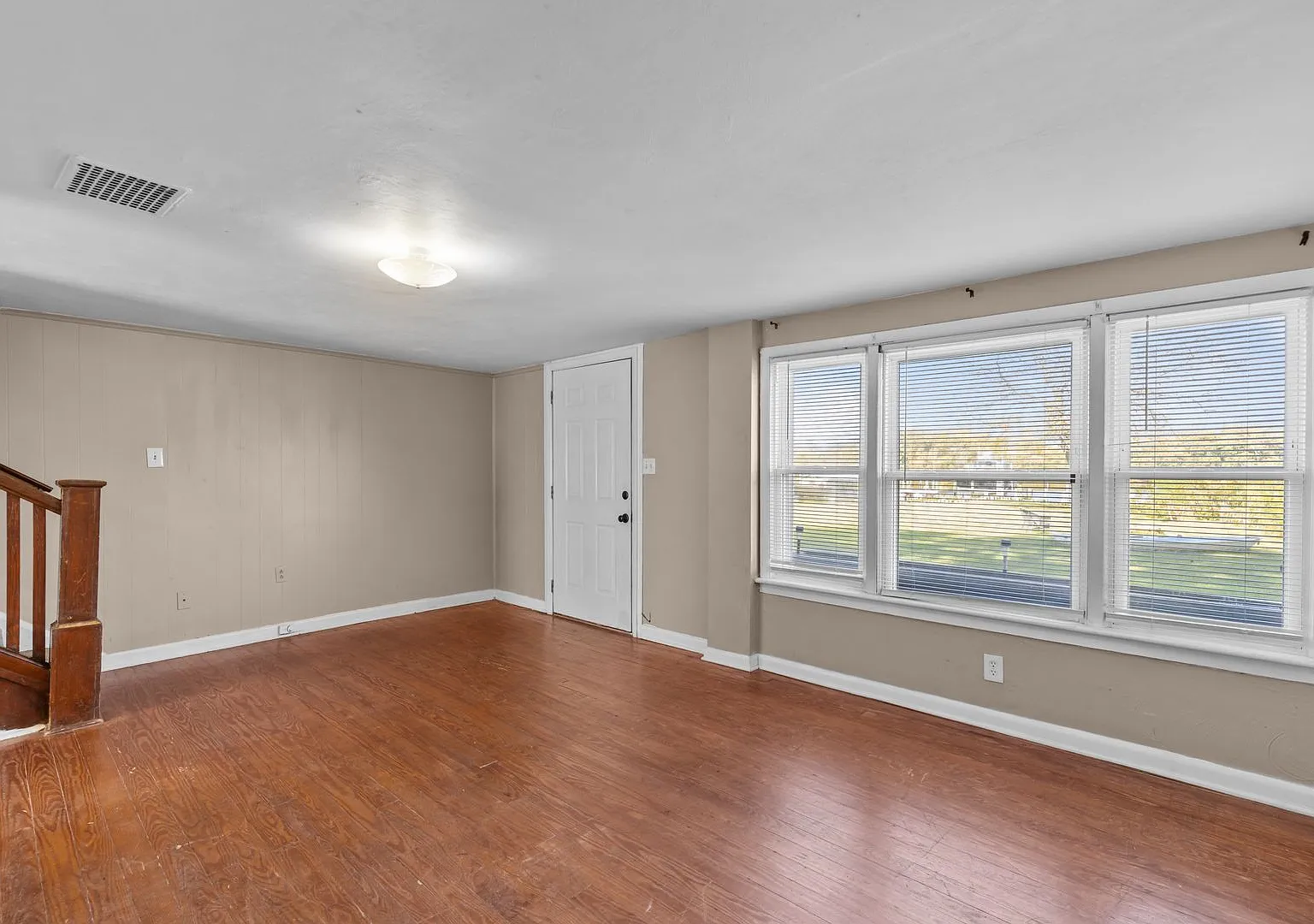 1628 Bradford Terrace — Photo 4