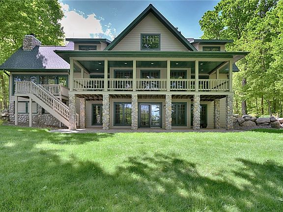 2nd image of 2772B 25th Avenue