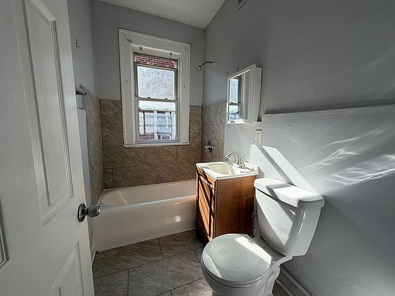 5th image of 498 E 23rd St #8E