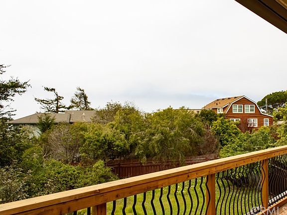 3rd image of 630 Canterbury Ln
