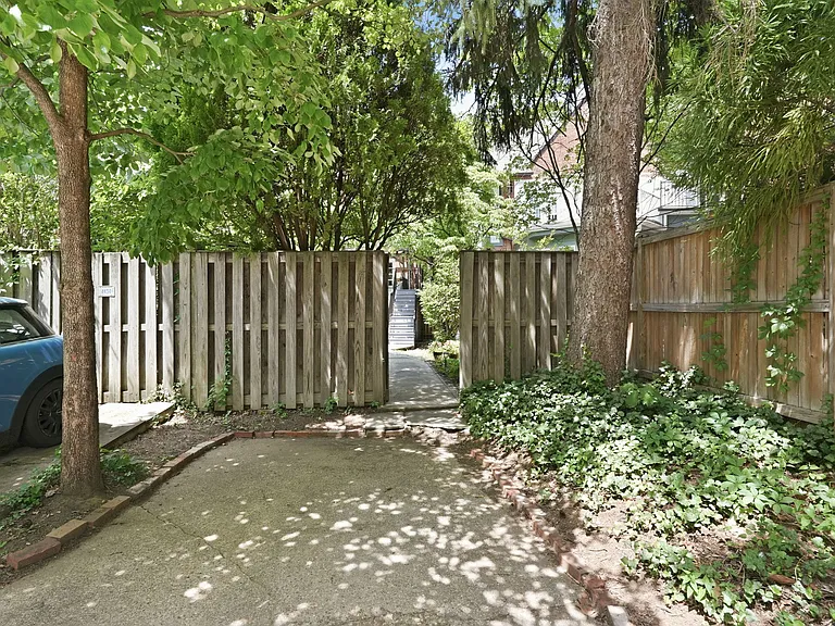 4432 Q St NW — Photo 31