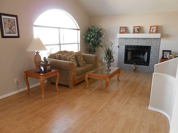 2nd image of 85 Saint Andrews Dr