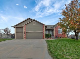 2666 N Shefford Ct, Wichita, KS 67205