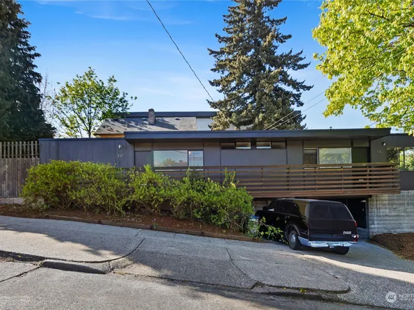 719 N 38th Street, Seattle, WA 98103