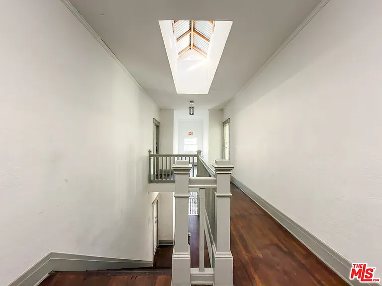 908 S Normandie Ave #7 — Photo 8