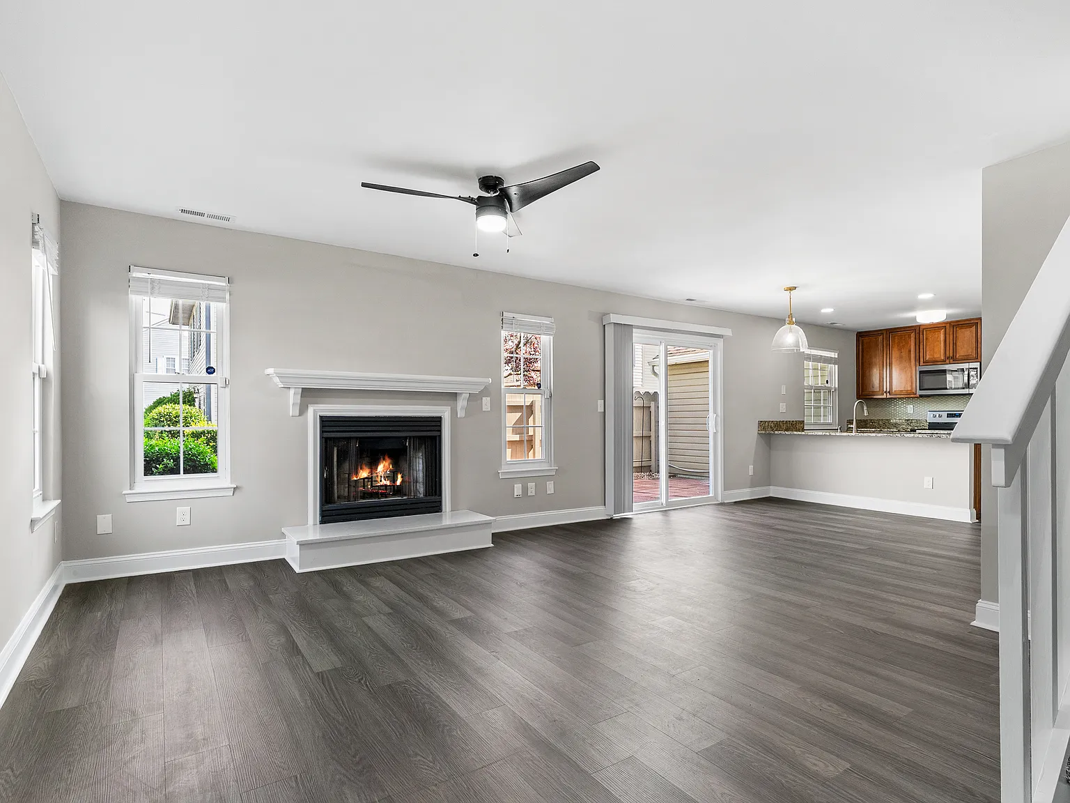 2 bed, 2.5 bath, 1254 sqft, $2,400 — Photo 4