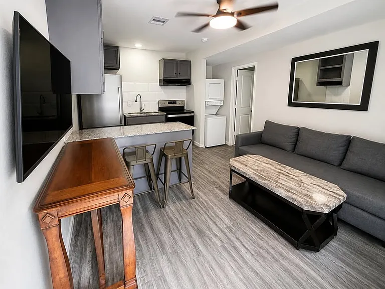 3208 Holman St #3 — Photo 1