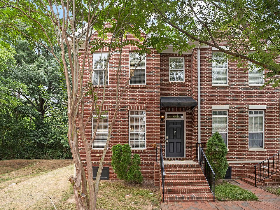 1st image of 621 Highpark Ln