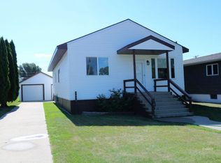 1414 N Kendrick Ave, Glendive, MT 59330