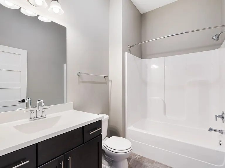 Depot Building C Luxury Rentals — Photo 8
