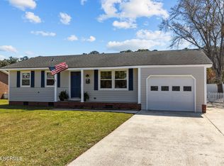 211 Vine St, Beaufort, NC 28516