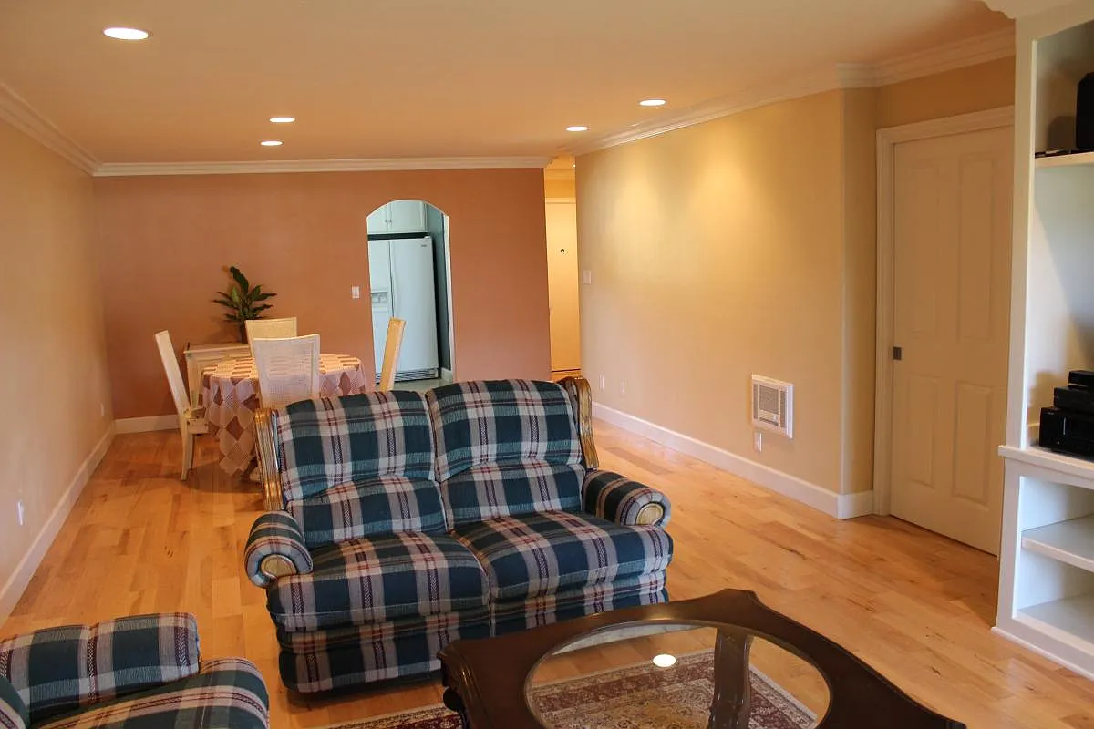 2 bed, 1200 sqft, $3,200 — Photo 4
