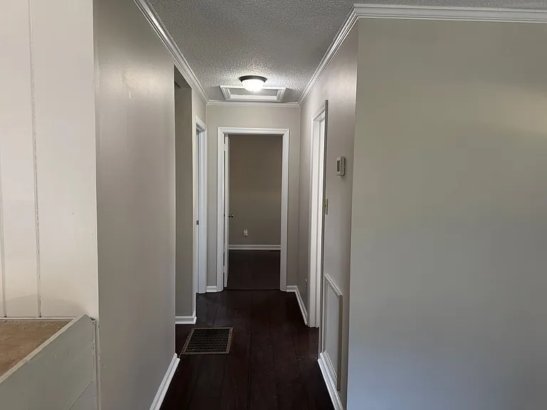 124 Roxie Ln — Photo 9