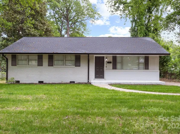816 Echo Glen Rd, Charlotte, NC 28213
