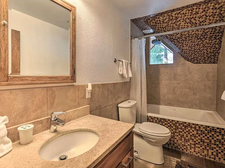 708 Clayton Way — Photo 22