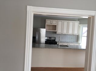 988 Smith St FLOOR 2, Providence, RI 02908