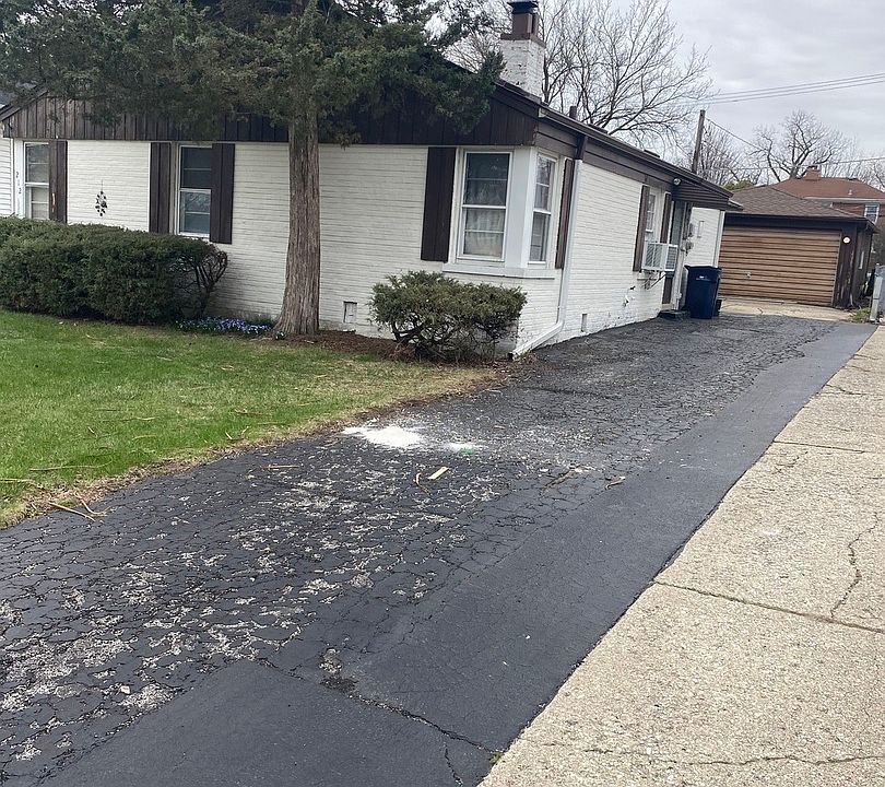 2nd image of 212 N Garfield St
