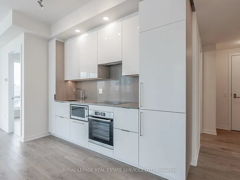 28 Freeland St #1307 — Photo 2