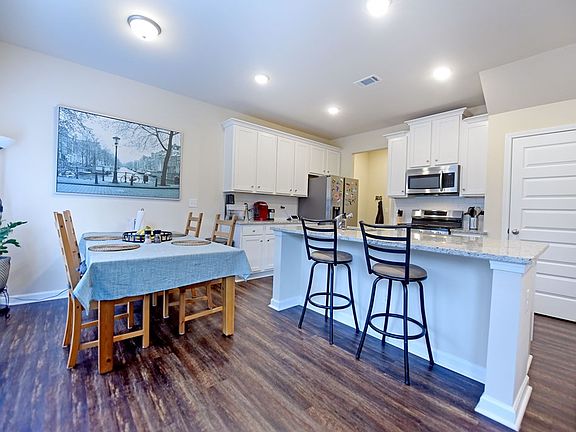 4th image of 3642 Canyon Springs Dr