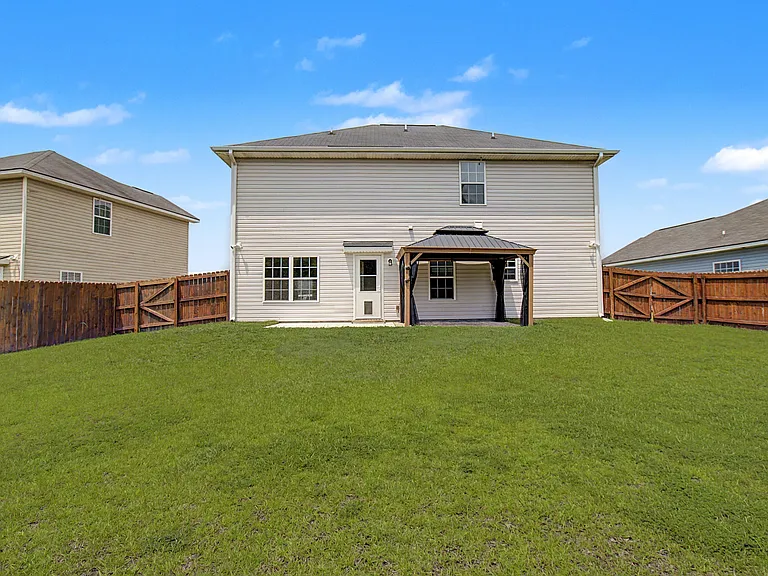 245 Alcott Cir — Photo 40