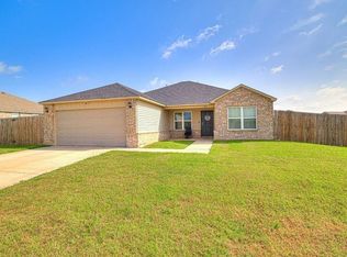 209 SE 4th St, Newcastle, OK 73065