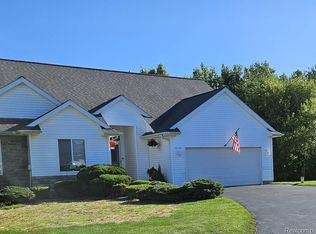 10150 Hawthorne Ridge Rd, Goodrich, MI 48438