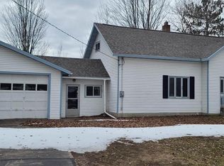541 E Grand Ave, Rosholt, WI 54473