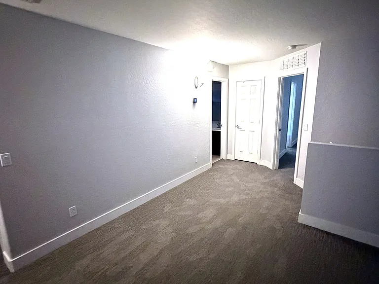 3852 W Belle Ave — Photo 9