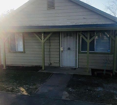 2nd image of 8421 Pearl Way