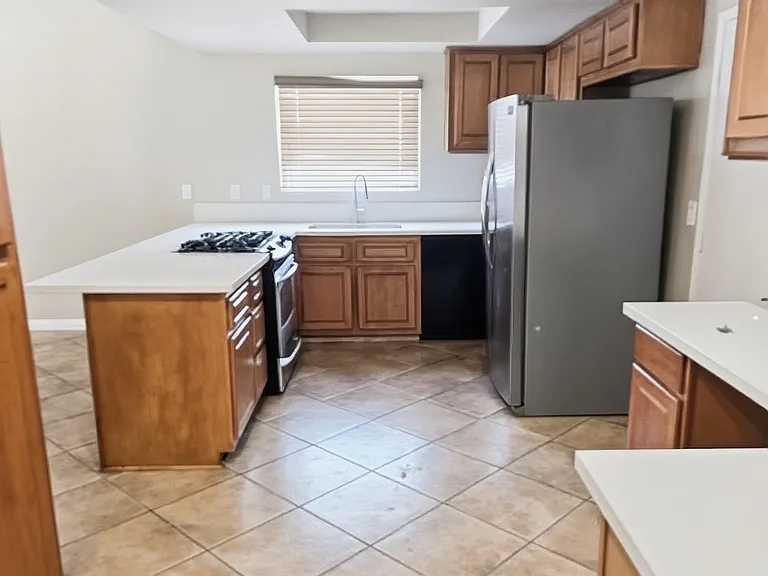 13715 El Rio Ln — Photo 4