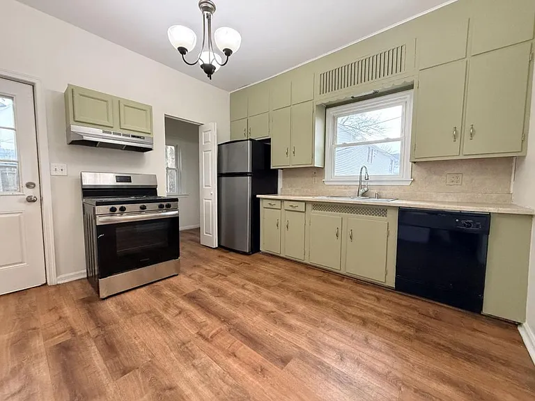 1422 Penn Ave #1 — Photo 9