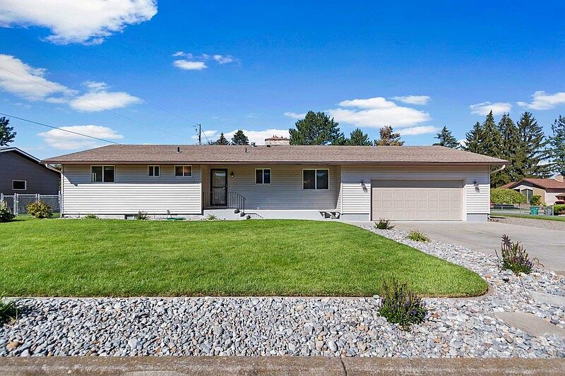 1st image of 219 N Mitchell Dr