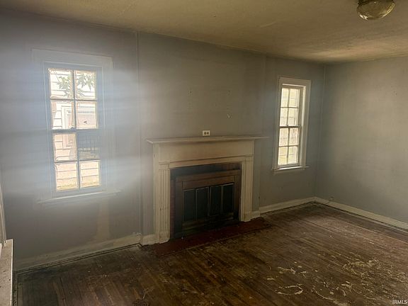 2nd image of 4125 Warsaw St