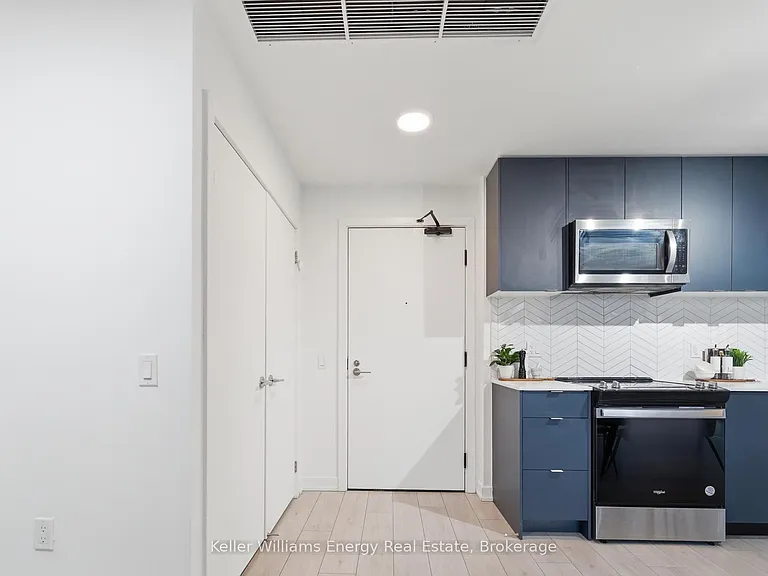 1614 Charles St #522 — Photo 5