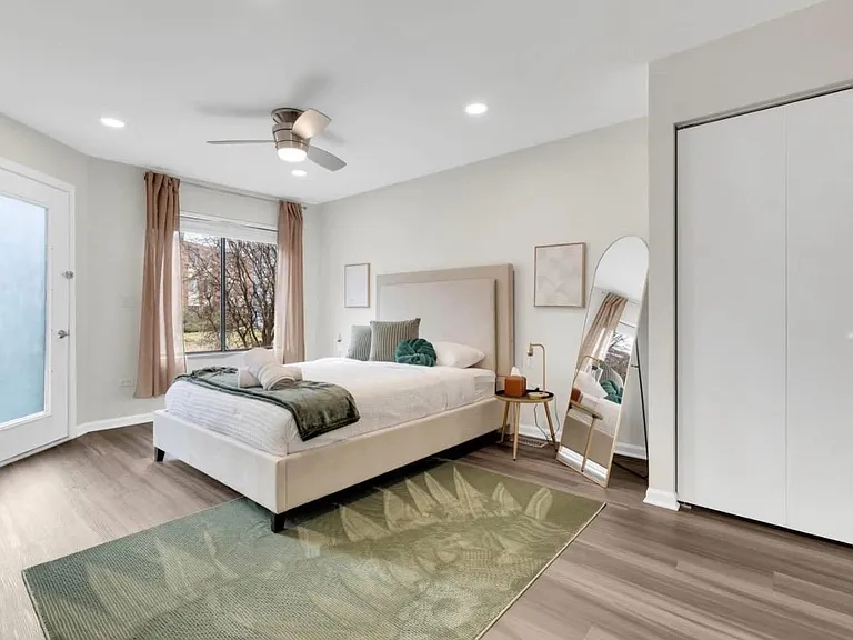 379 Sandhurst Cir — Photo 10