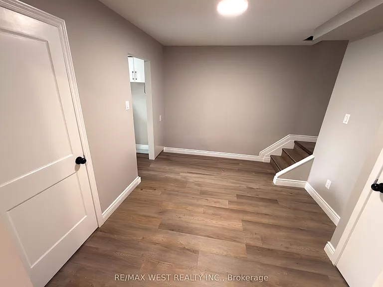 19 Brenda Ct #3 — Photo 6