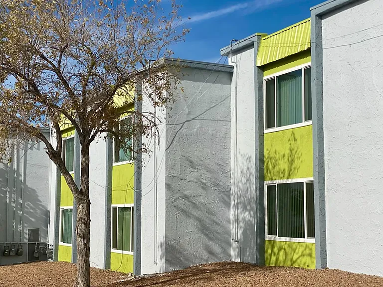 Vista Ventana Apartments — Photo 3