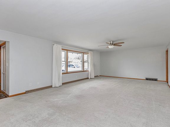 2nd image of 274 Kanawha Rd