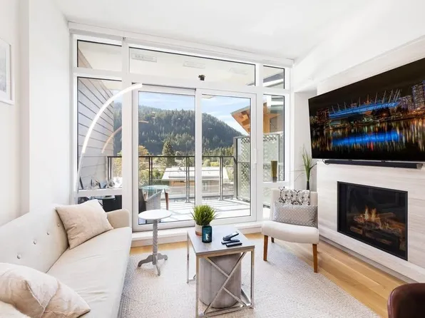 6687 Nelson Ave #504, West Vancouver, BC V7W 1Z9