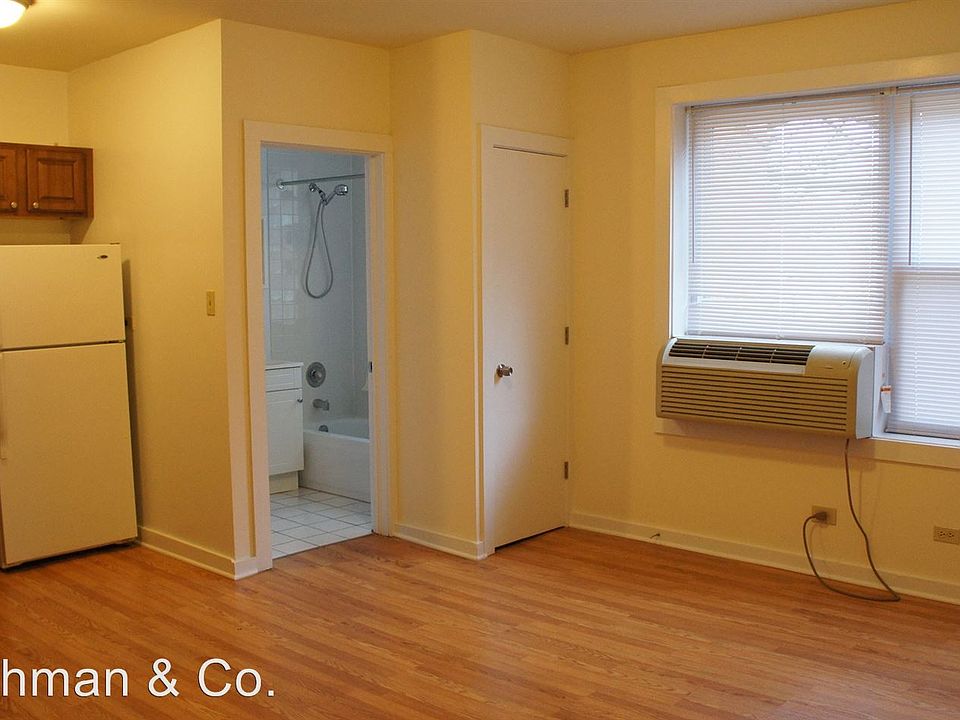 2nd image of 1850 N Humboldt Blvd APT 303