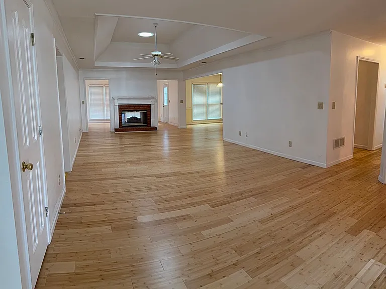 1040 Sunny Field Ct — Photo 18