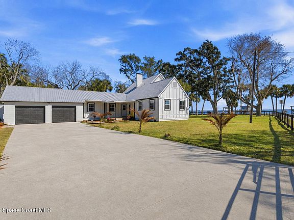 3rd image of 3809 N Indian River Dr