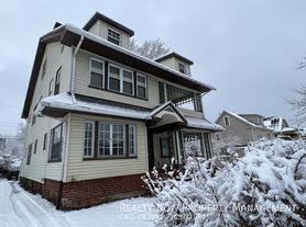 3290 Desota Ave, Cleveland, OH