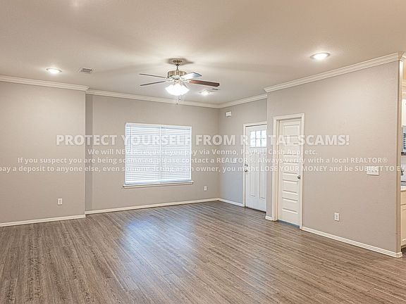 3rd image of 1286 N Corsica Dr
