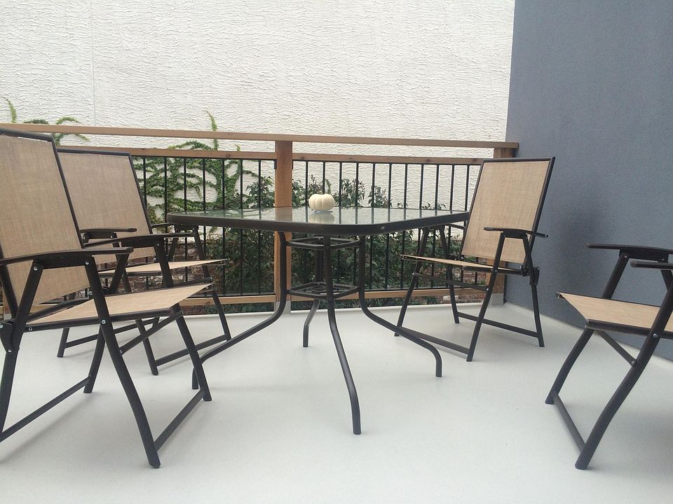 2nd floor deck with custom railings and unparalleled privacy