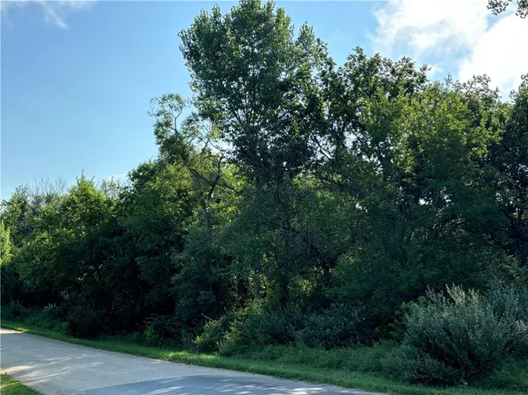 4644 Panorama Dr, Panora, IA 50216