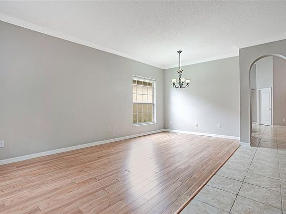 4th image of 436 Home Grove Dr