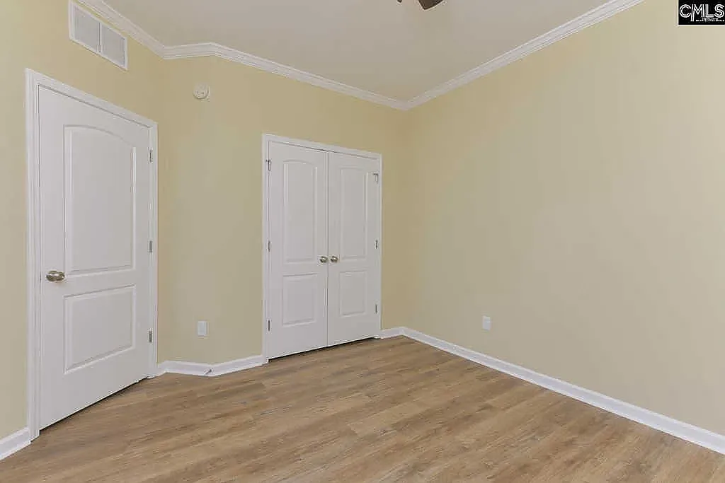 4 bed, 2111 sqft, $700 — Photo 2
