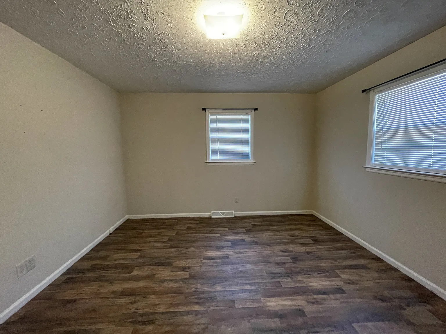 41 Salem Road - B — Photo 4