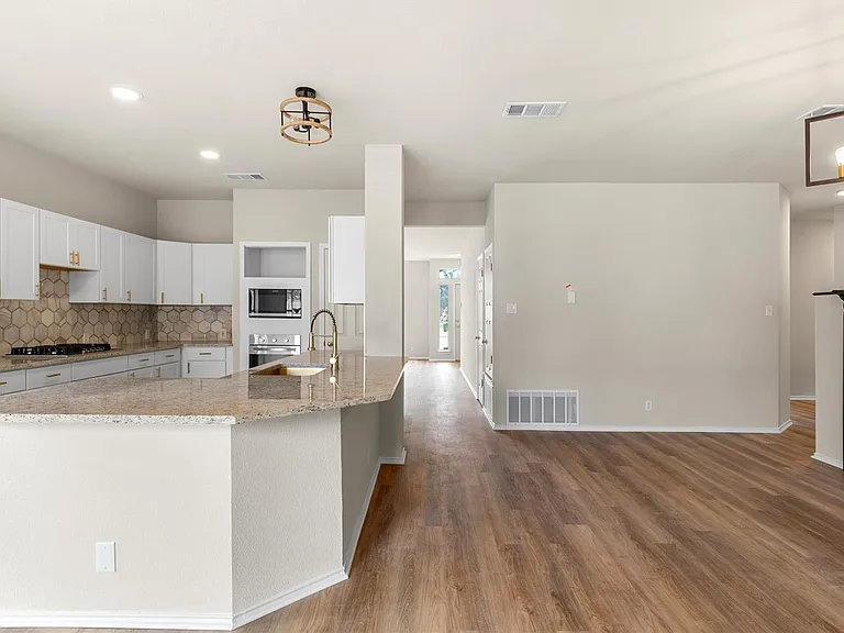 412 Tamara Dr — Photo 17